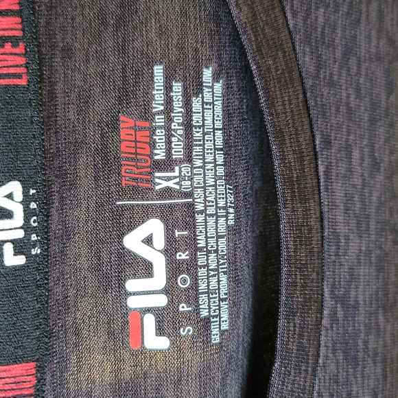 Fila sport black with red accent on sides  long sleeve  extra large - Picture 2 of 9